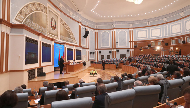 Лукашенко призвал заявить о Беларуси на международной арене