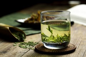 Ученые рассказали, как зелёный чай помогает худеть - фото