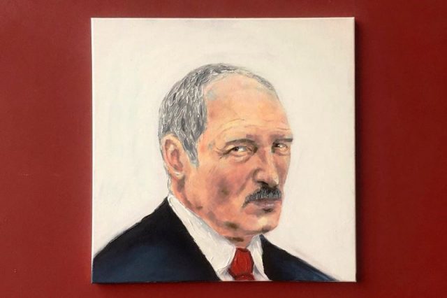 студентка за час продала написанный грудью портрет Лукашенко - фото